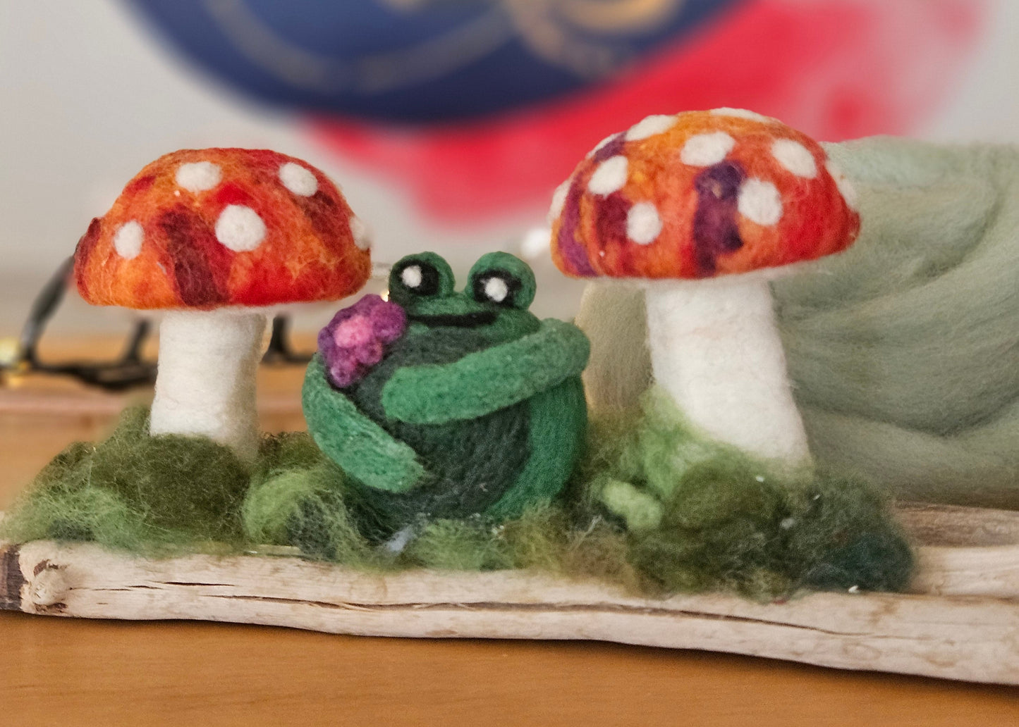 Frog & Mushroom Sculpture - Style 3