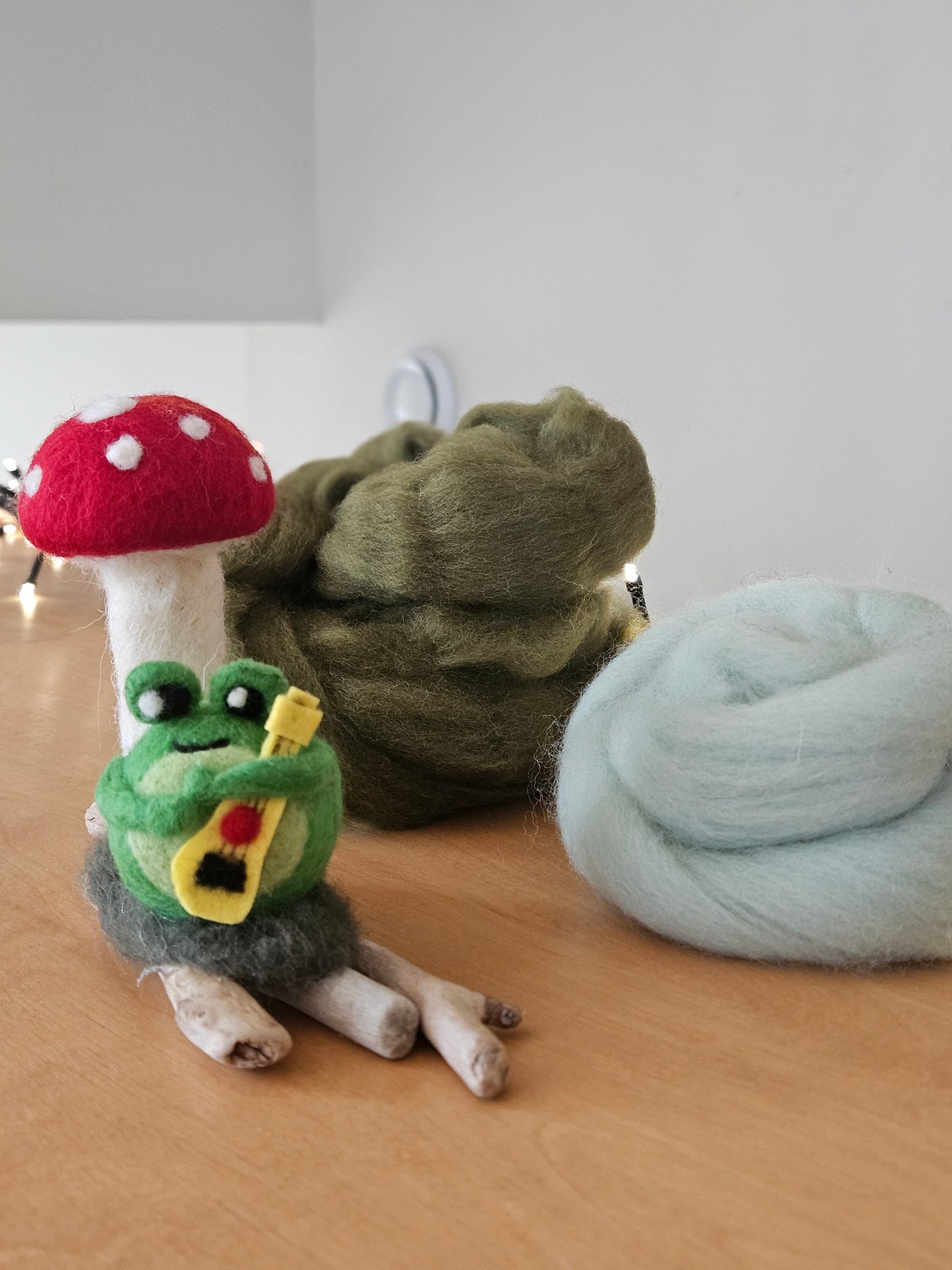 Frog & Mushroom Sculpture - Style 2