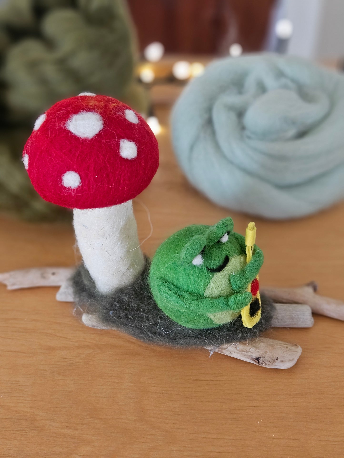 Frog & Mushroom Sculpture - Style 2