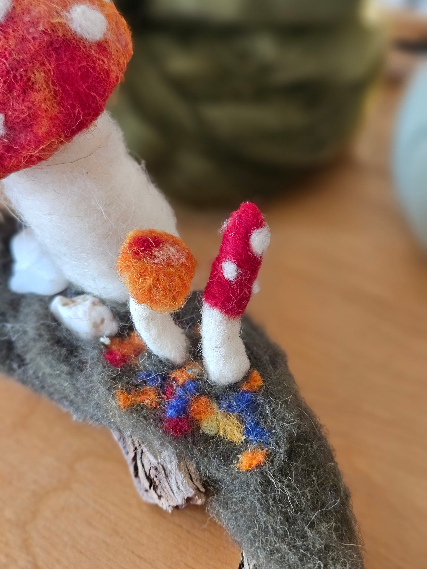 Frog & Mushroom Sculpture - Style 5